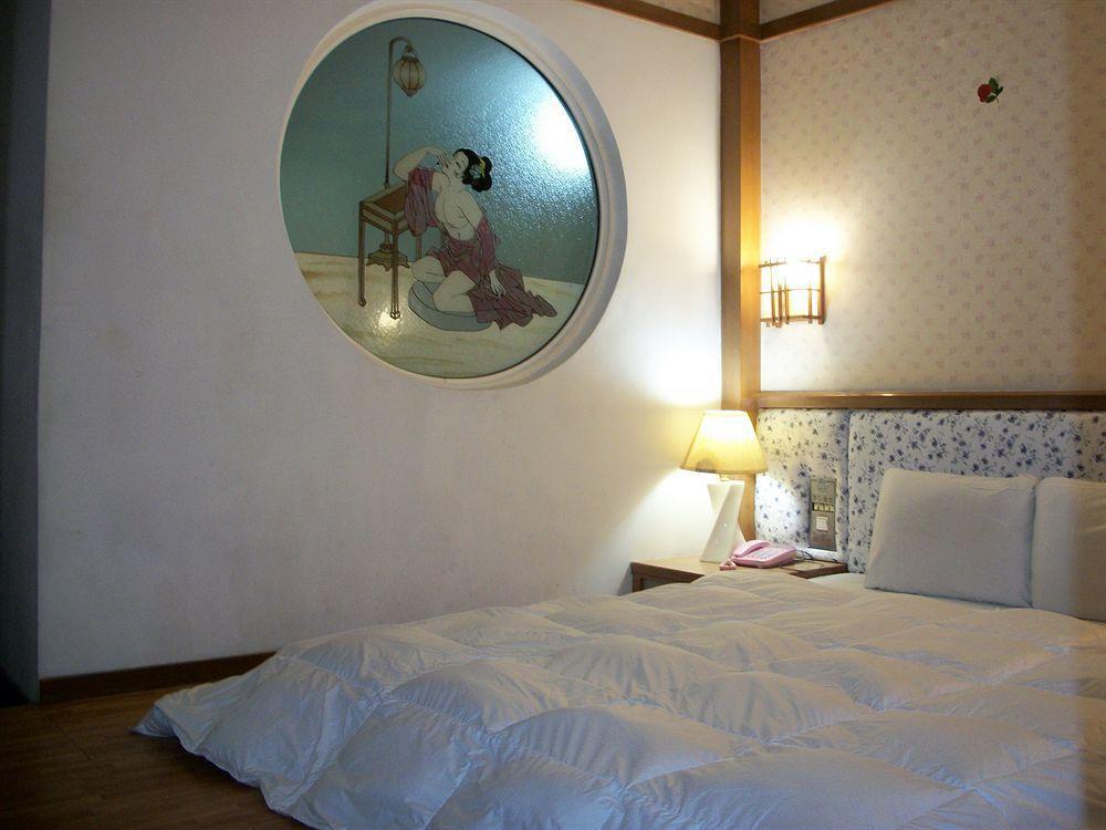 Modern Plaza Hotel Kaohsiung Dış mekan fotoğraf