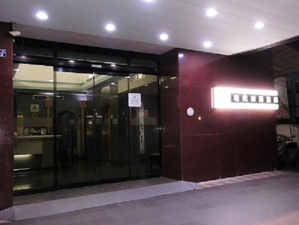 Modern Plaza Hotel Kaohsiung Dış mekan fotoğraf