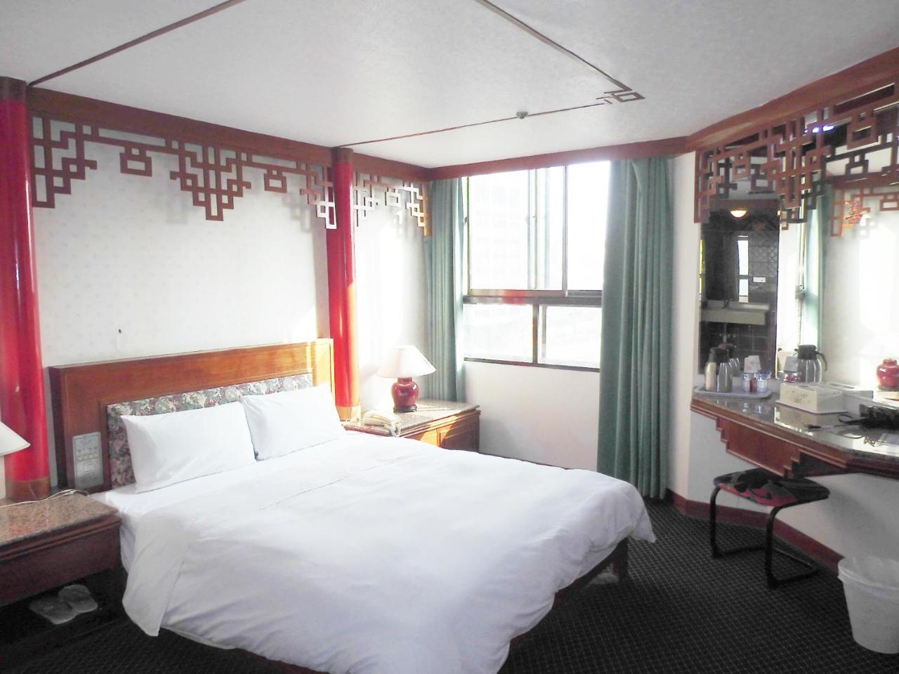 Modern Plaza Hotel Kaohsiung Dış mekan fotoğraf